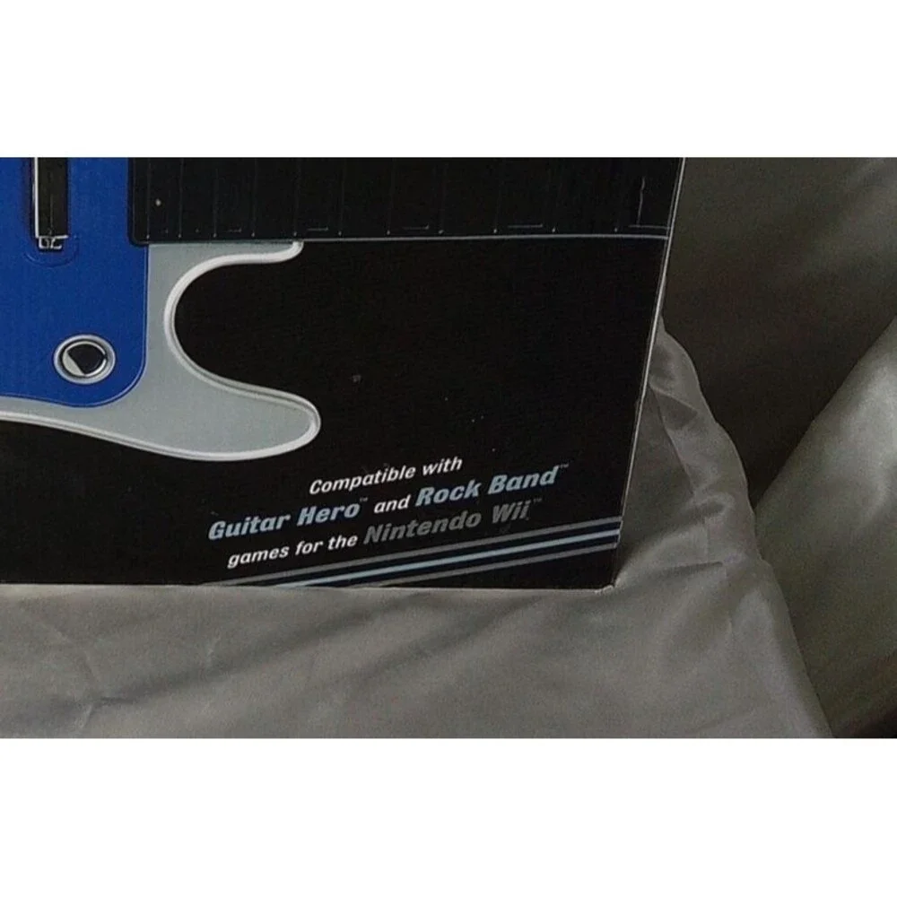 Psyclone Essentials The Rockster full-size wireless guitar controller